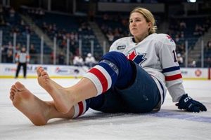 Avoid Hockey Feet: Tips & Prevention! Your Ultimate Source for Hockey Updates, Training Guides, and Equipment Recommendations Avoid Hockey Feet: Tips & Prevention! | Your Ultimate Source for Hockey Updates, Training Guides, and Equipment Recommendations