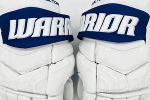 Best White Ice Hockey Gloves: Protection & Style | Your Ultimate Source for Hockey Updates, Training Guides, and Equipment Recommendations