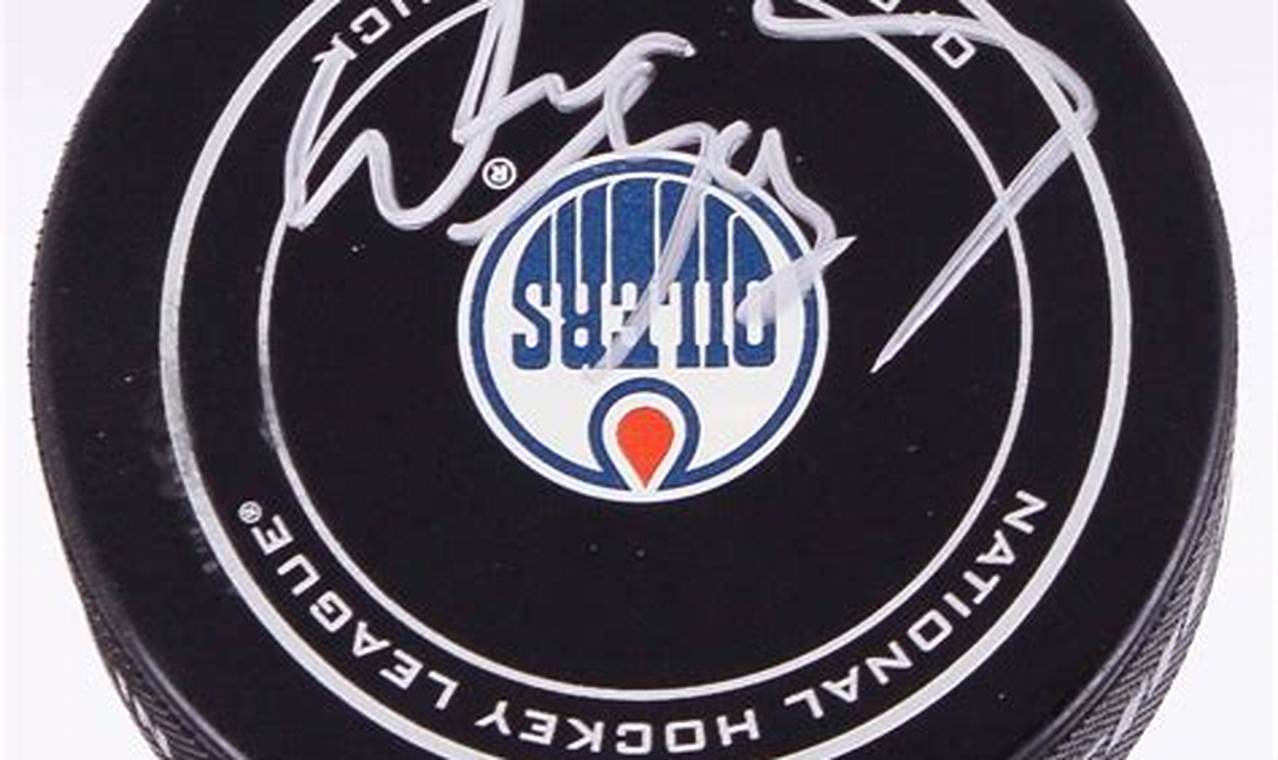 Buy Wayne Gretzky Autographed Hockey Pucks: Collector's Item | Your Ultimate Source for Hockey Updates, Training Guides, and Equipment Recommendations